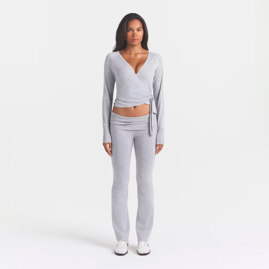 ESSENTIAL KNIT wrap sweater