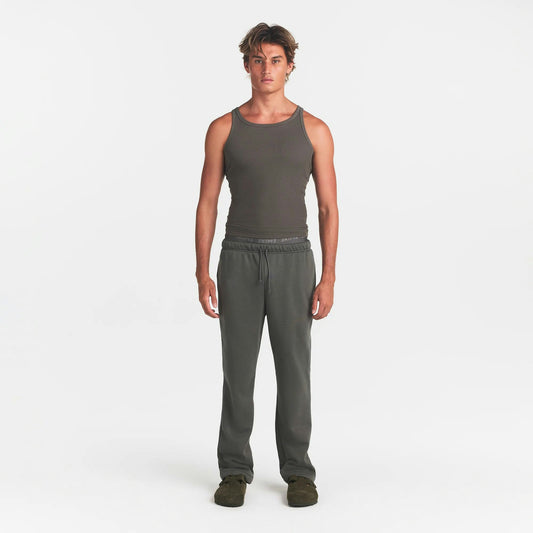mens classic straight leg pant