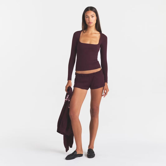scoop neck long sleeve top