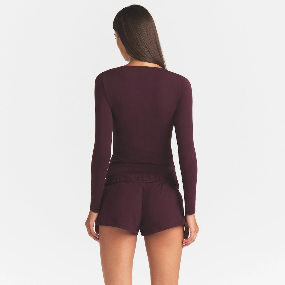 scoop neck long sleeve top