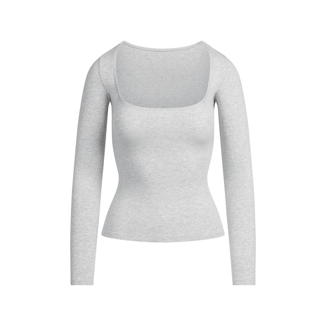 scoop neck long sleeve top