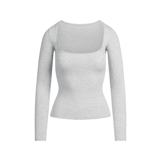 scoop neck long sleeve top