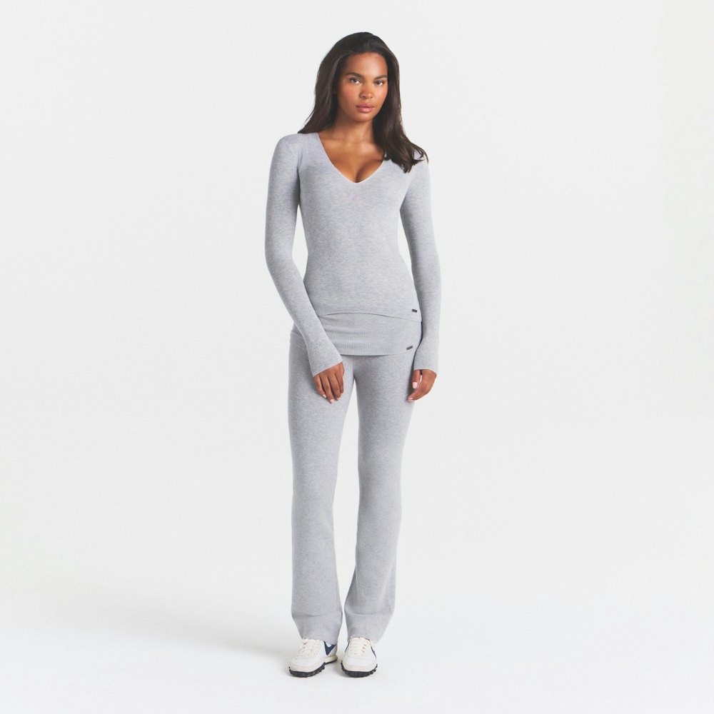 long sleeve v neck