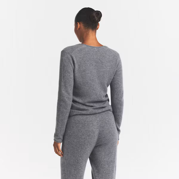 v-neck pullover
